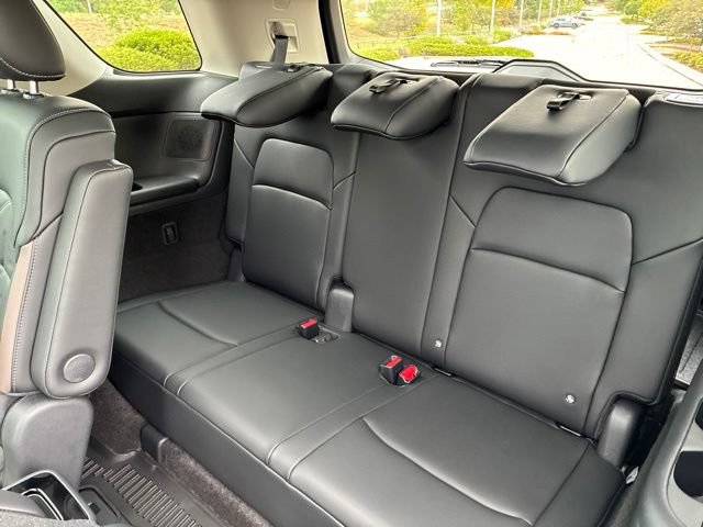 New 2026 Nissan Pathfinder Platinum AWD/4WD image 11