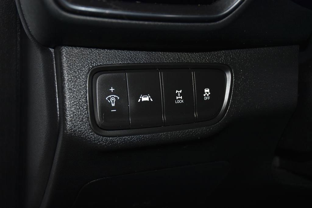 Used 2020 Hyundai Santa Fe SE image 9