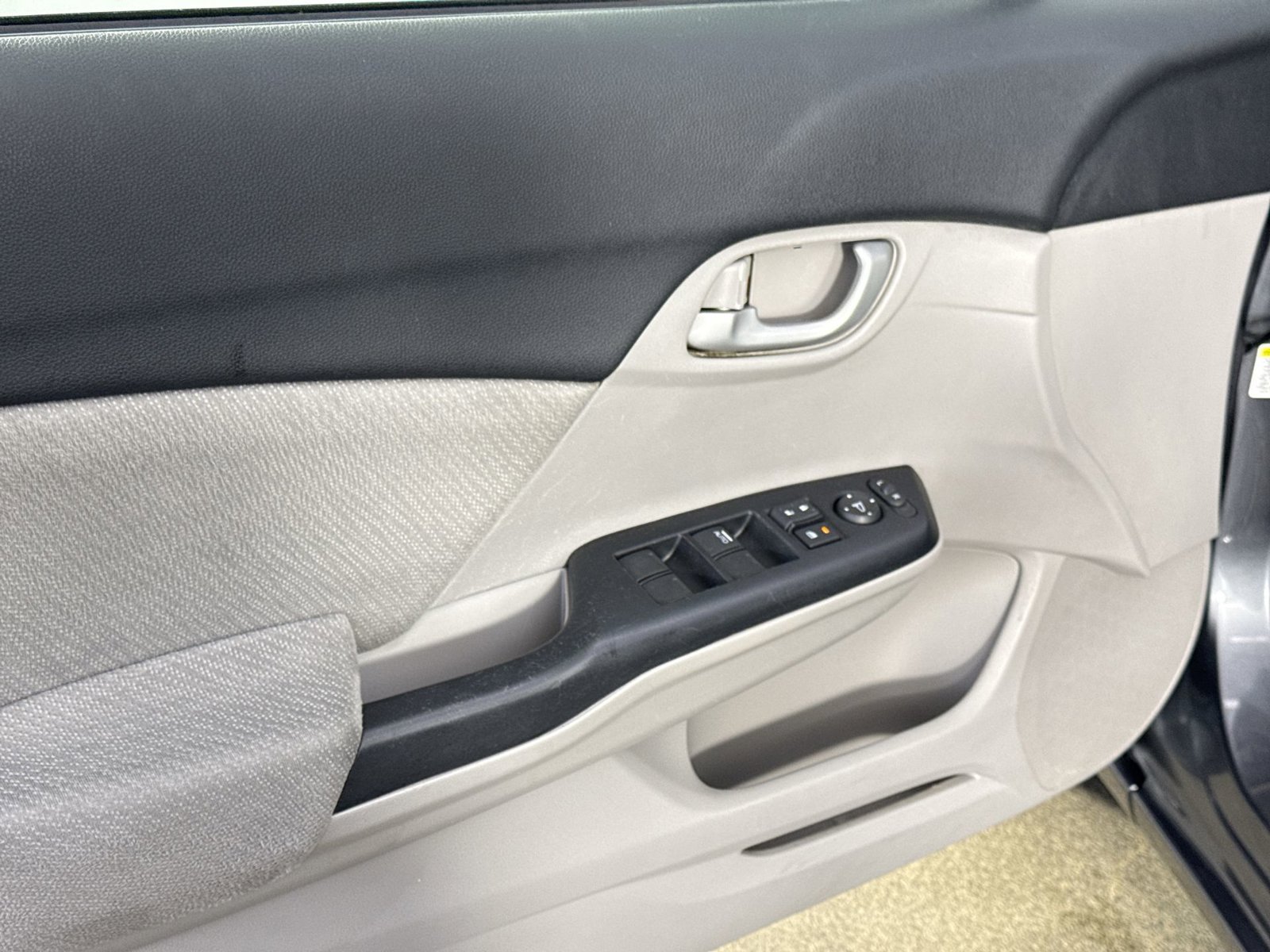 Used 2013 Honda Civic LX image 18
