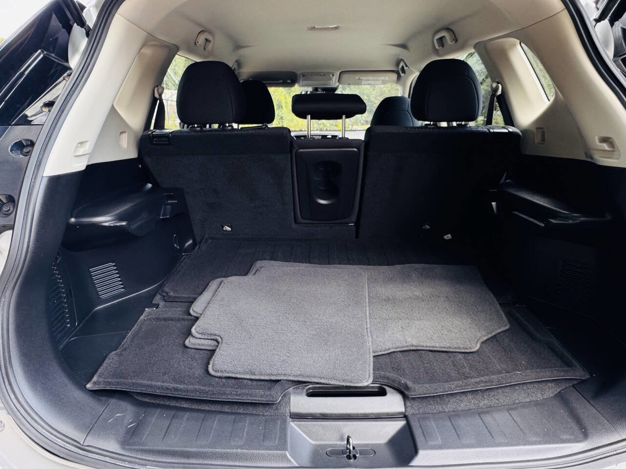 Used 2020 Nissan Rogue S image 8