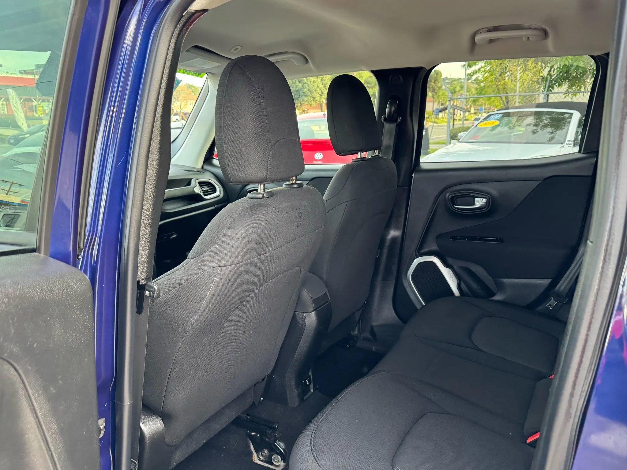 Used 2018 Jeep Renegade Sport w/ Power & Air Group FWD image 17