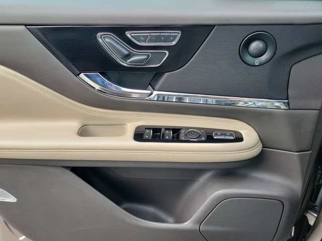 Certified 2020 Lincoln Corsair Reserve w/ Equipment Group 201A AWD/4WD image 13
