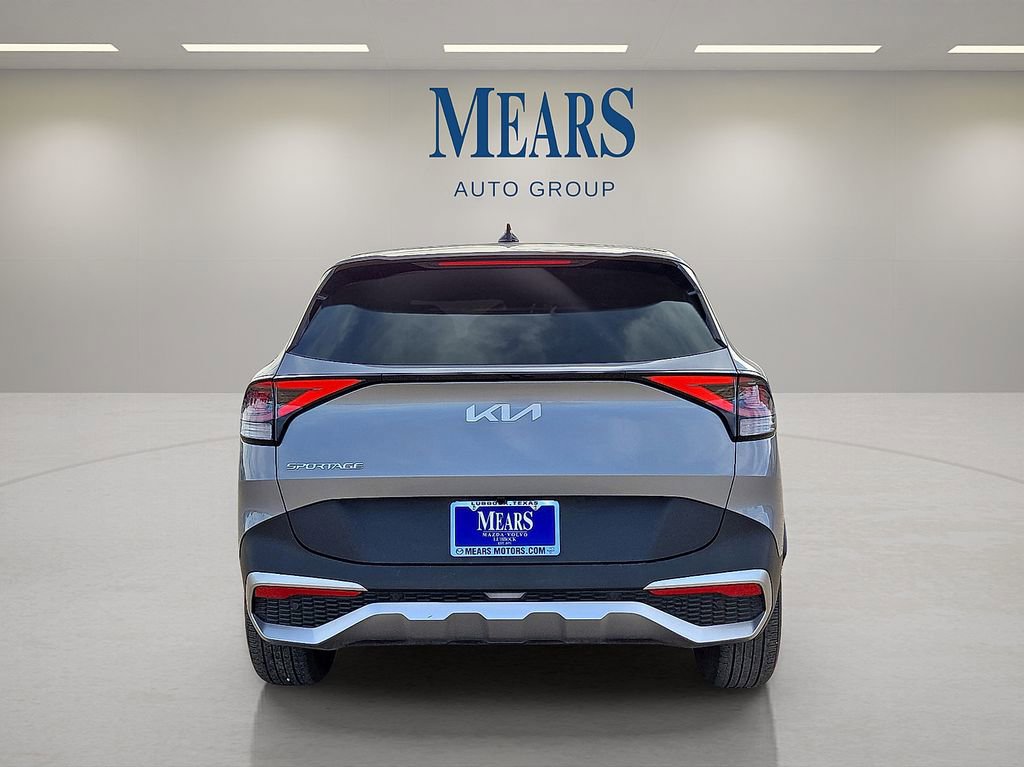 Used 2024 Kia Sportage LX image 4
