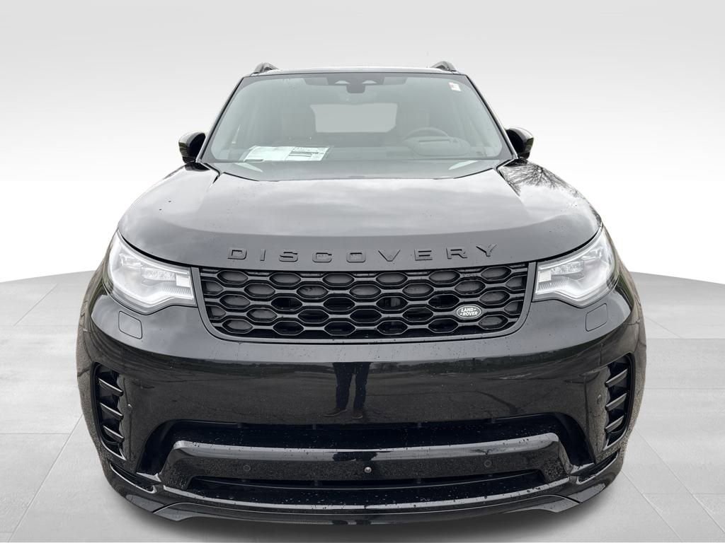 New 2024 Land Rover Discovery Dynamic SE image 8