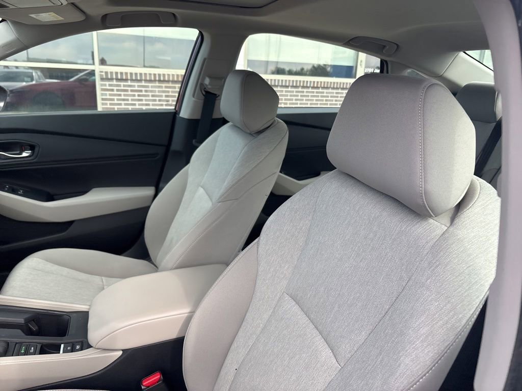 Certified 2025 Honda Accord SE image 11