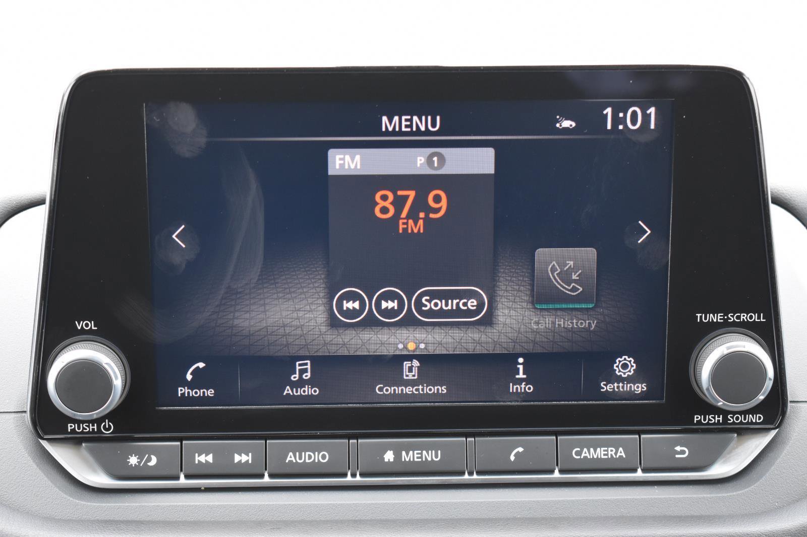 Used 2025 Nissan Rogue SV FWD image 27