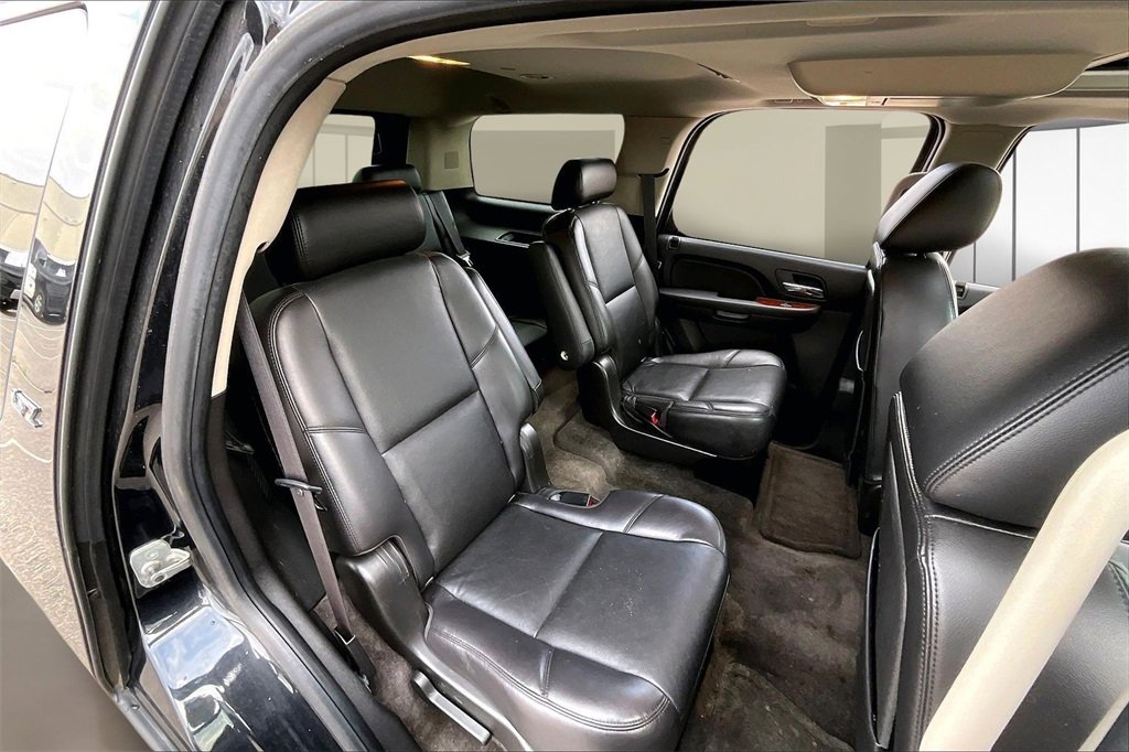 Used 2010 Chevrolet Tahoe LTZ image 29
