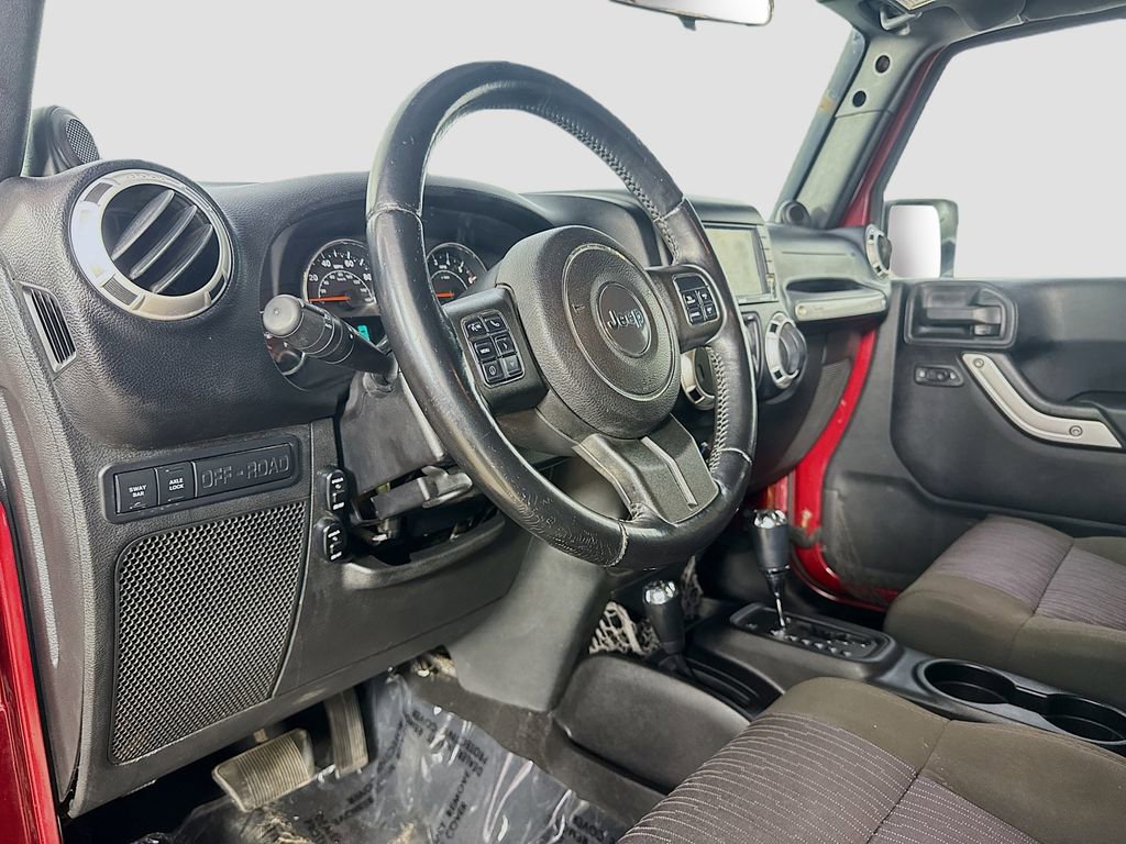 Used 2011 Jeep Wrangler Rubicon w/ PWR Convenience Group AWD/4WD image 10