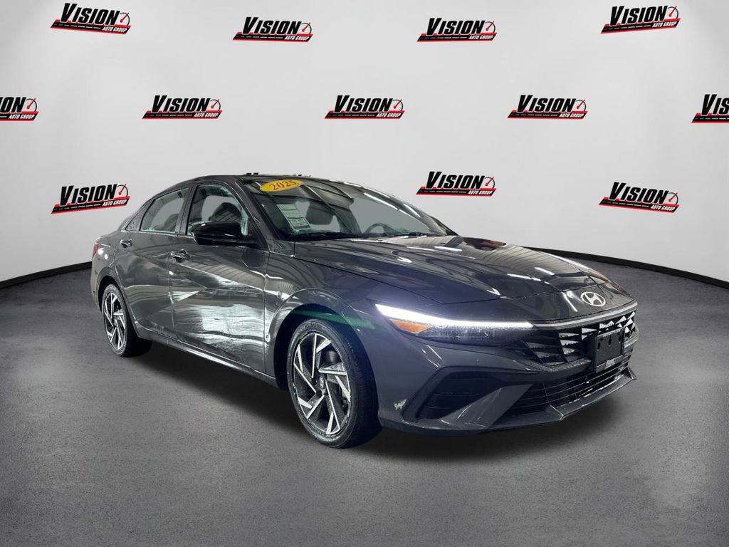 Certified 2025 Hyundai Elantra Sport image 3