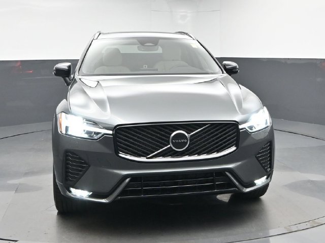 New 2027 Volvo XC60 B5 Core AWD/4WD image 2