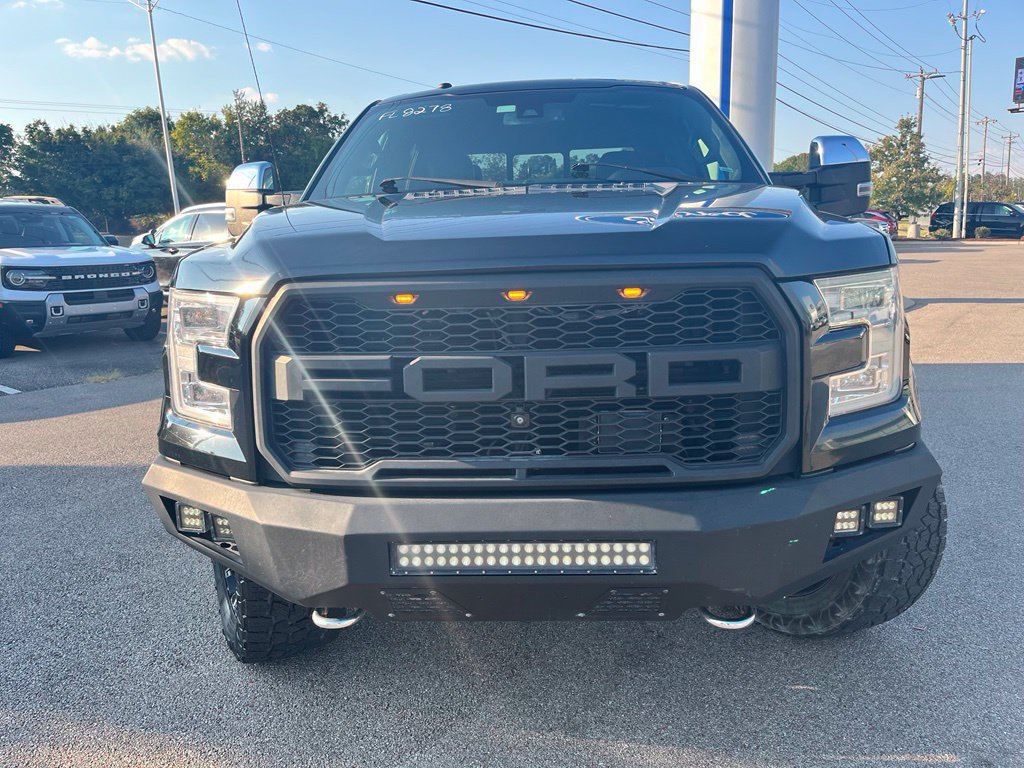 Used 2017 Ford F150 Platinum w/ Equipment Group 701A Luxury AWD/4WD image 2