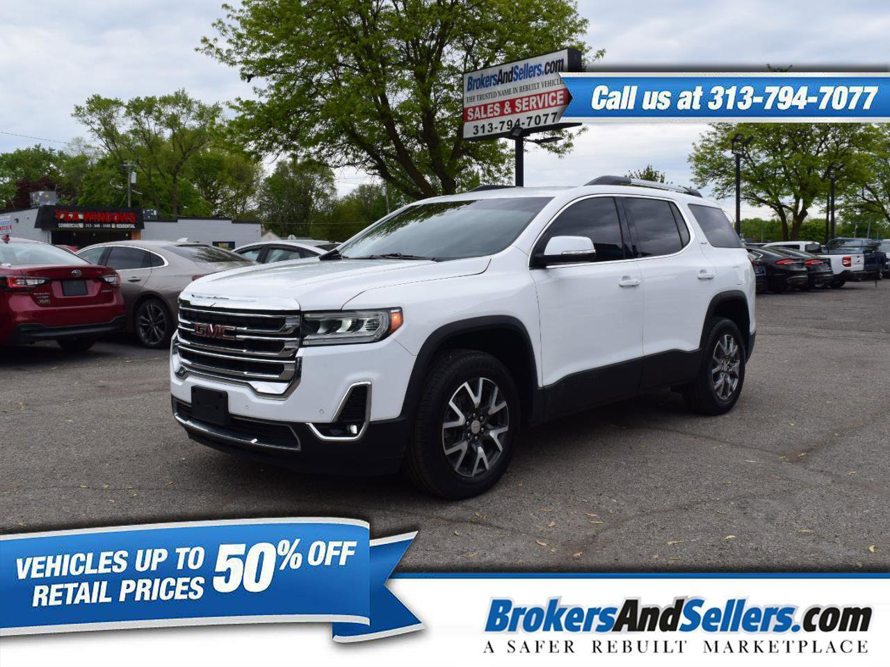 Used 2021 GMC Acadia SLT FWD image 1