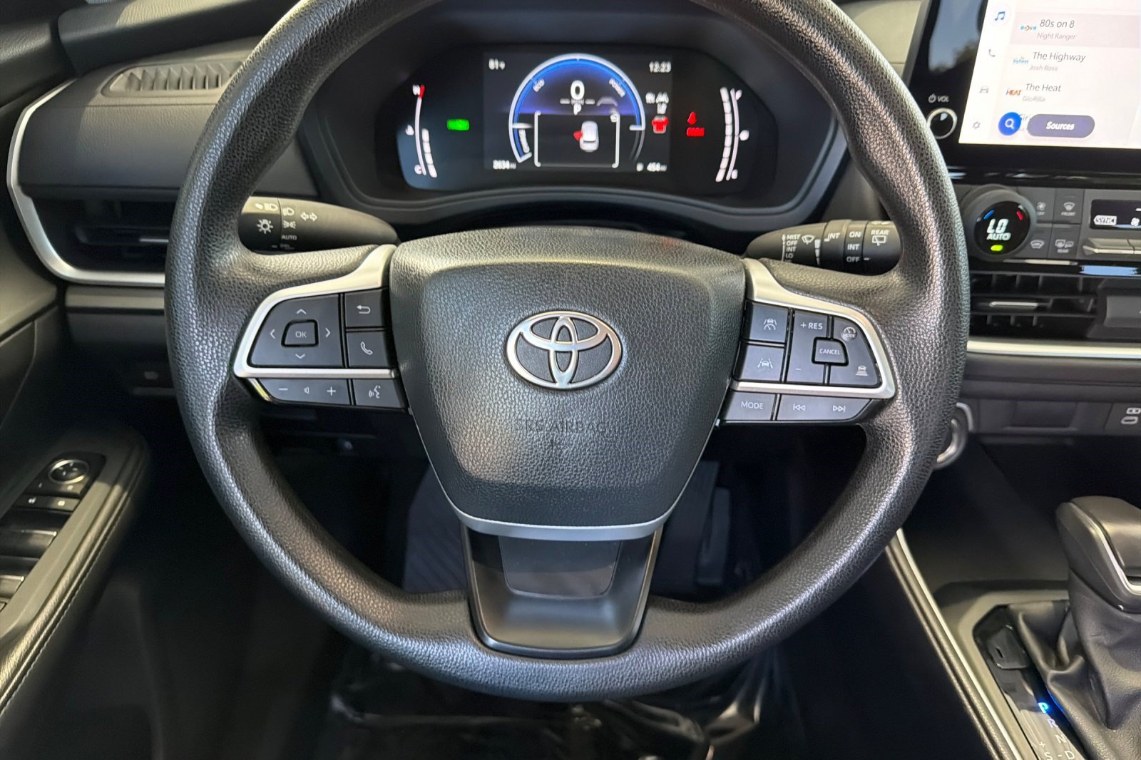 Used 2025 Toyota Grand Highlander AWD Hybrid image 18