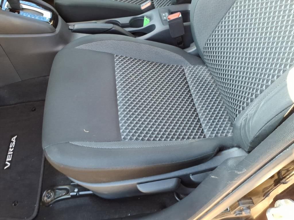 Used 2020 Nissan Versa S image 24