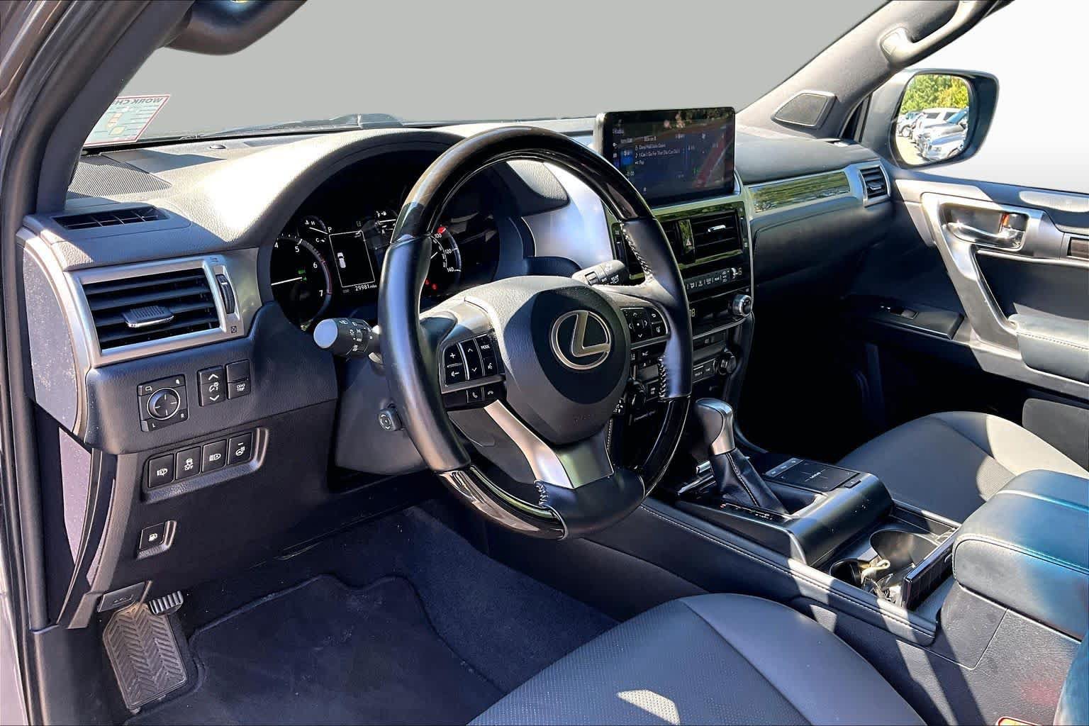 Used 2023 Lexus GX 460 Premium w/ Premium Package AWD/4WD image 17