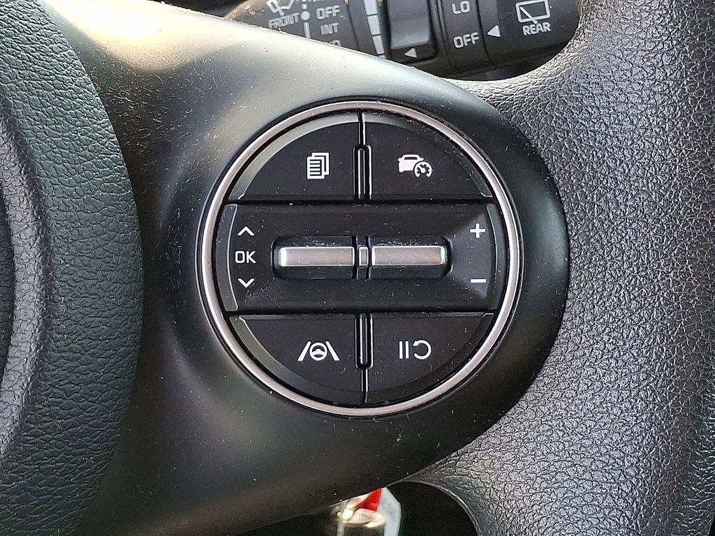 Certified 2023 Kia Soul LX w/ LX Technology Package FWD image 17