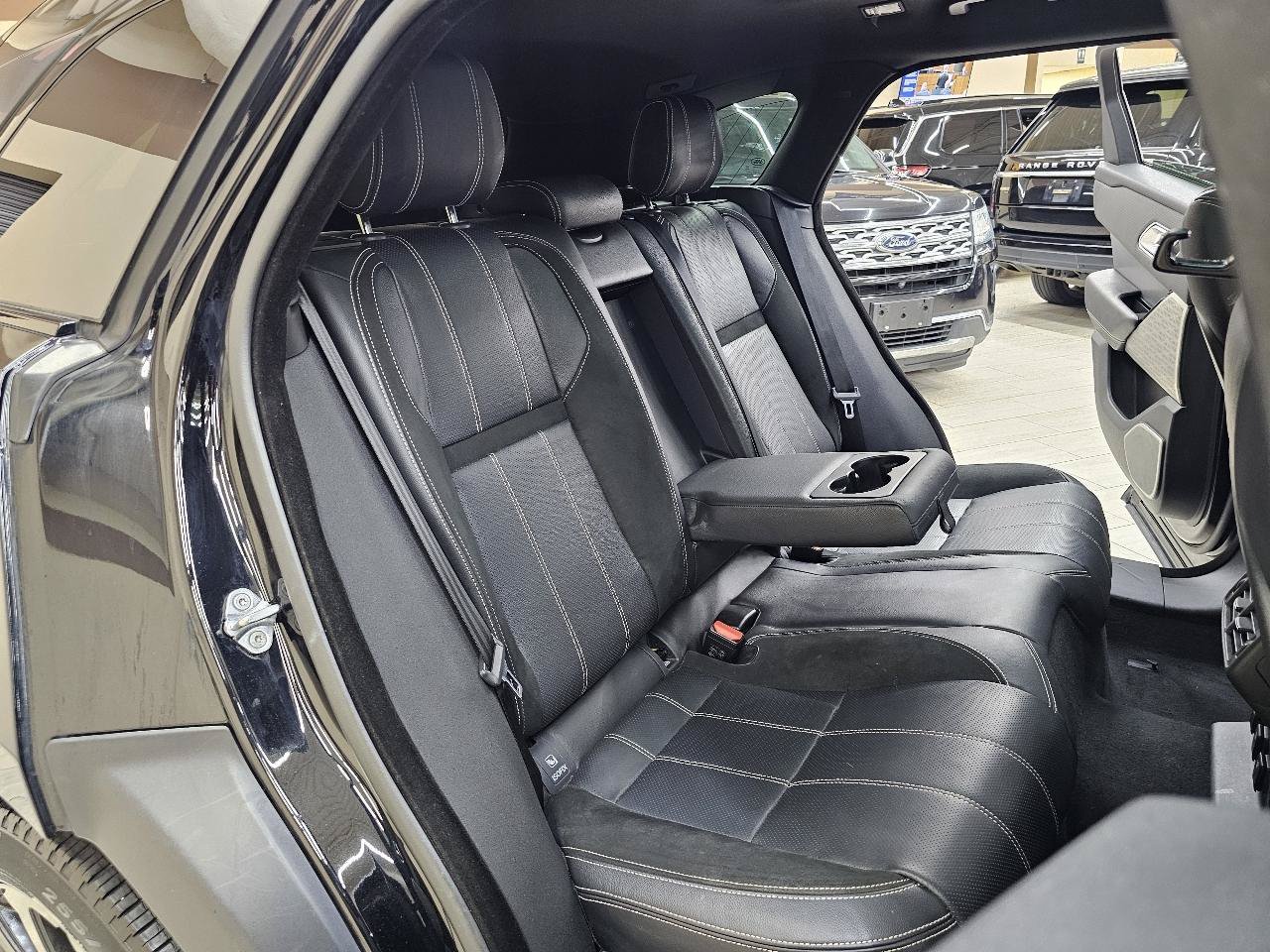 Used 2018 Land Rover Range Rover Velar R-Dynamic SE AWD/4WD image 23