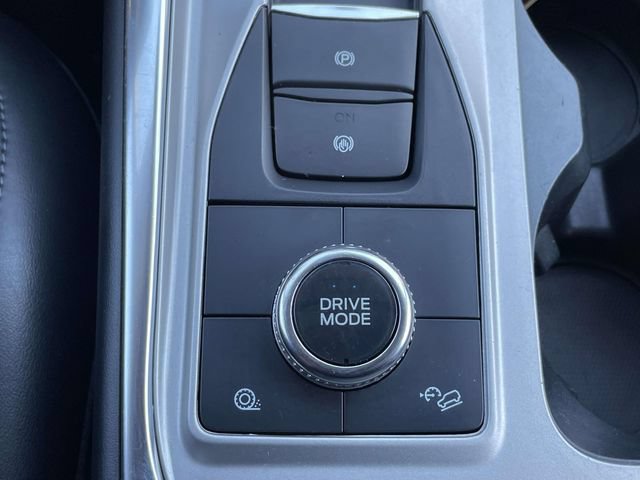 Used 2023 Ford Explorer XLT w/ Equipment Group 202A AWD/4WD image 21