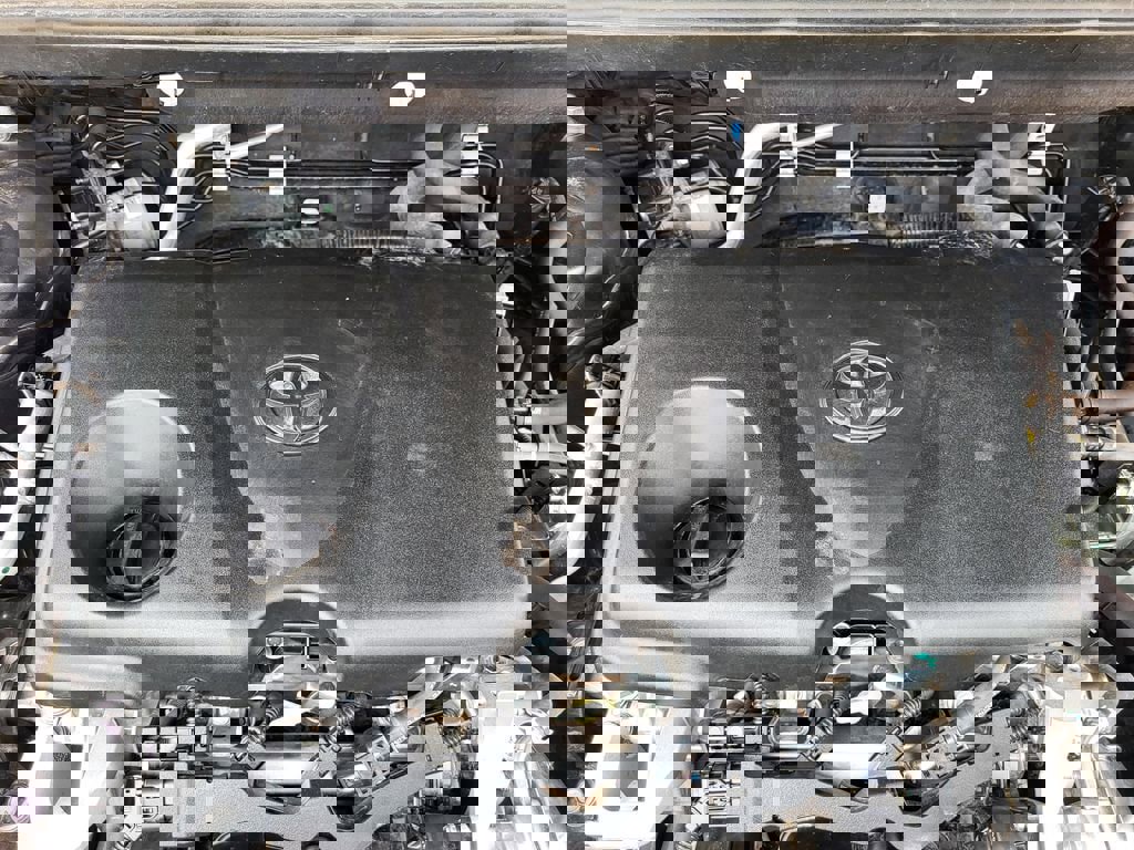 Used 2021 Toyota RAV4 XLE image 23