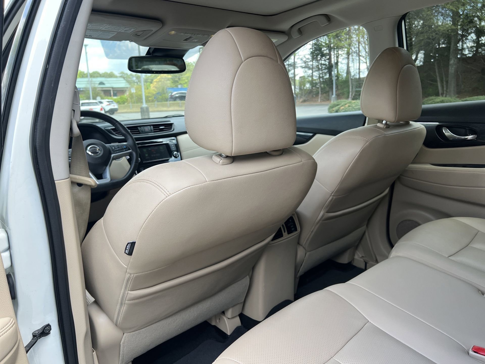 Used 2019 Nissan Rogue SL w/ Premium Package image 19