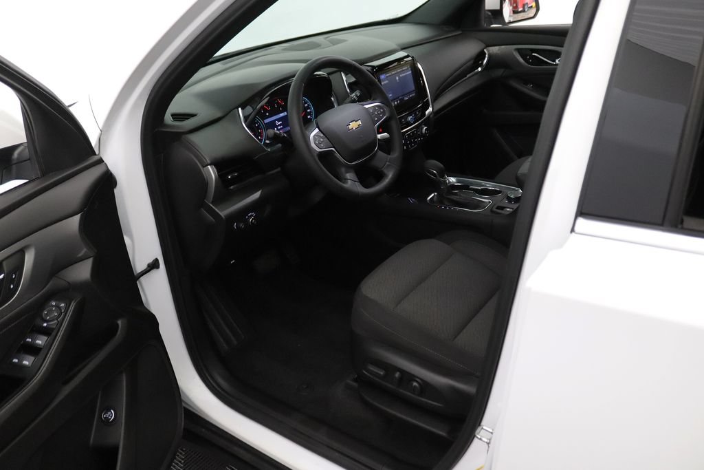 Used 2023 Chevrolet Traverse LT w/ LPO, Floor Liner Package AWD/4WD image 15