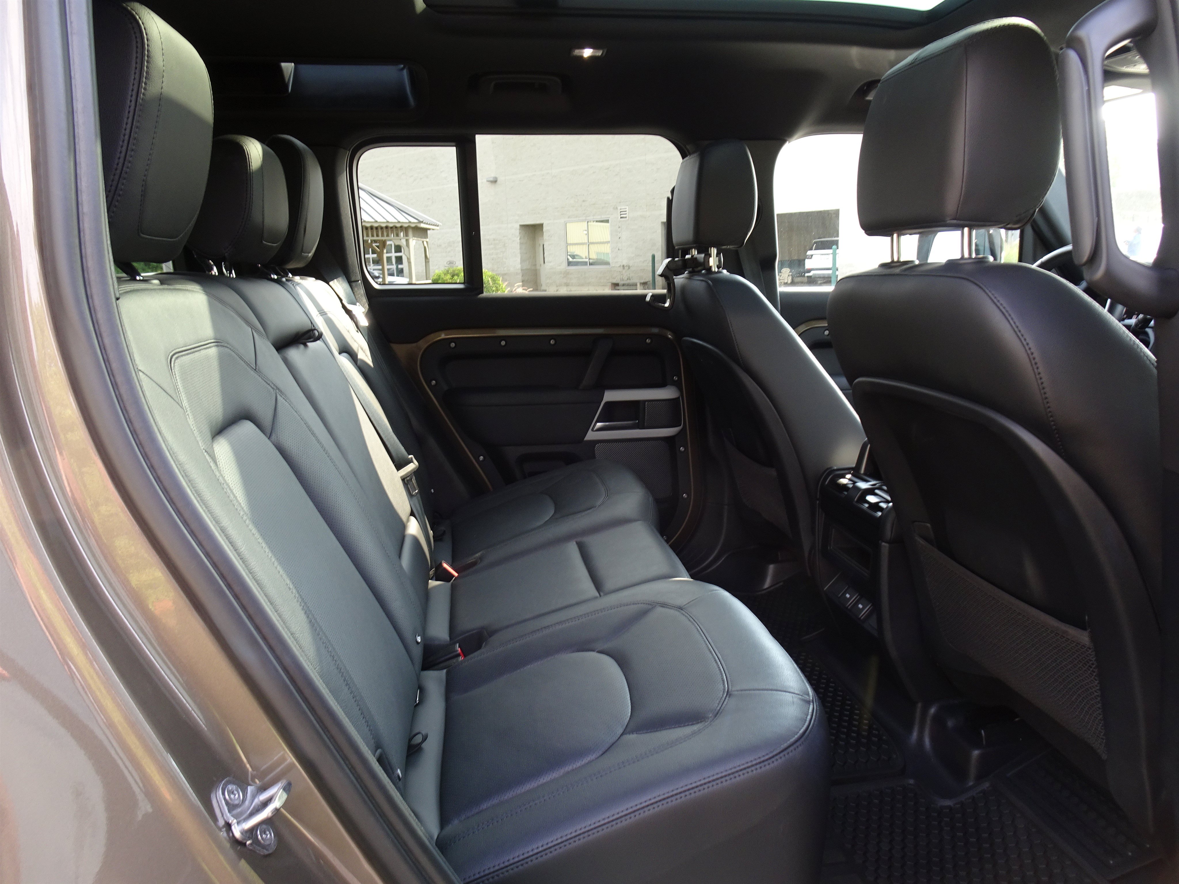 Certified 2024 Land Rover Defender 110 S AWD/4WD image 22