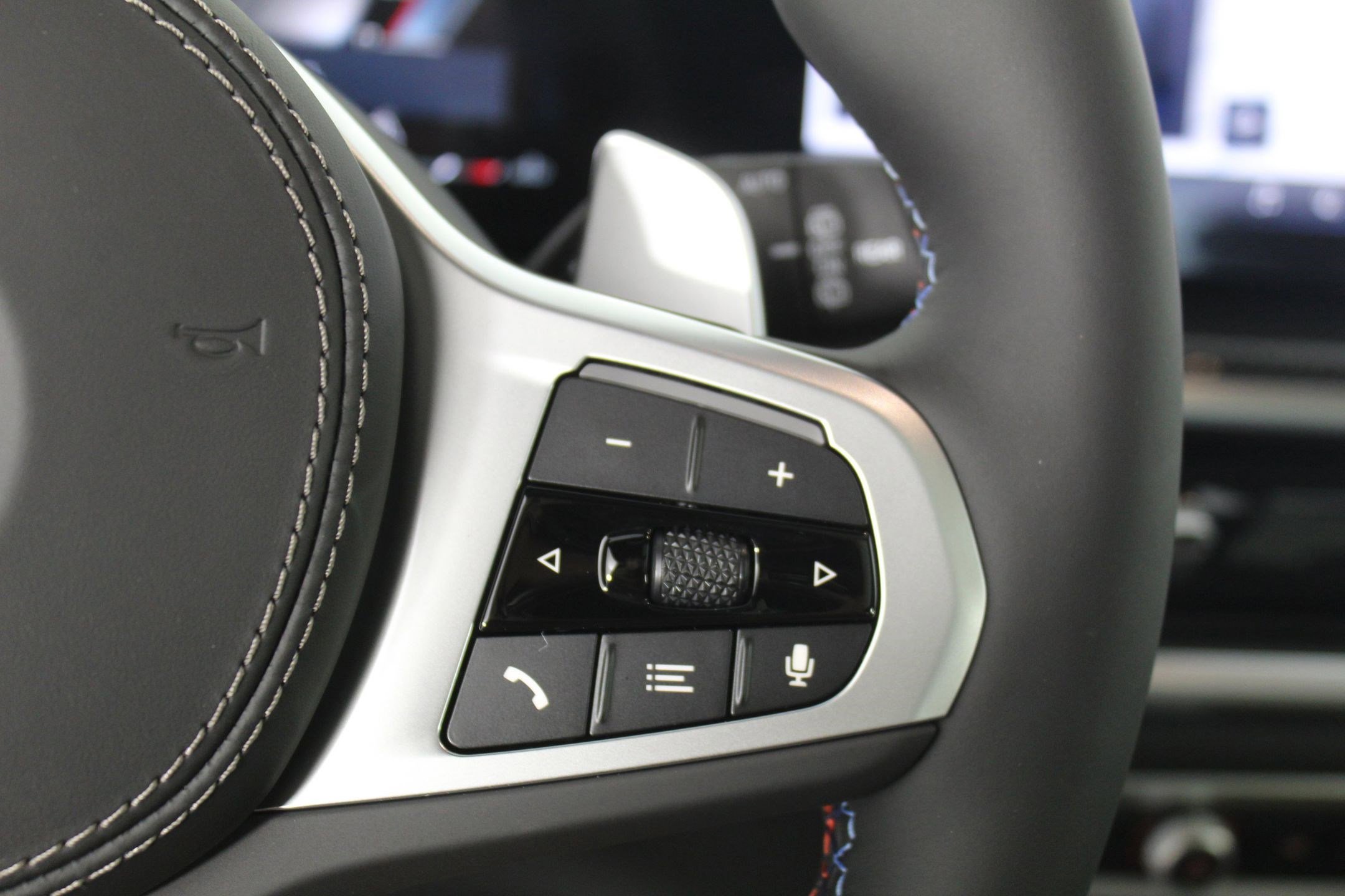 New 2026 BMW X7 M60i image 34