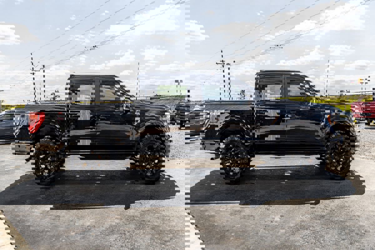 Used 2023 Ford F150 XLT image 4