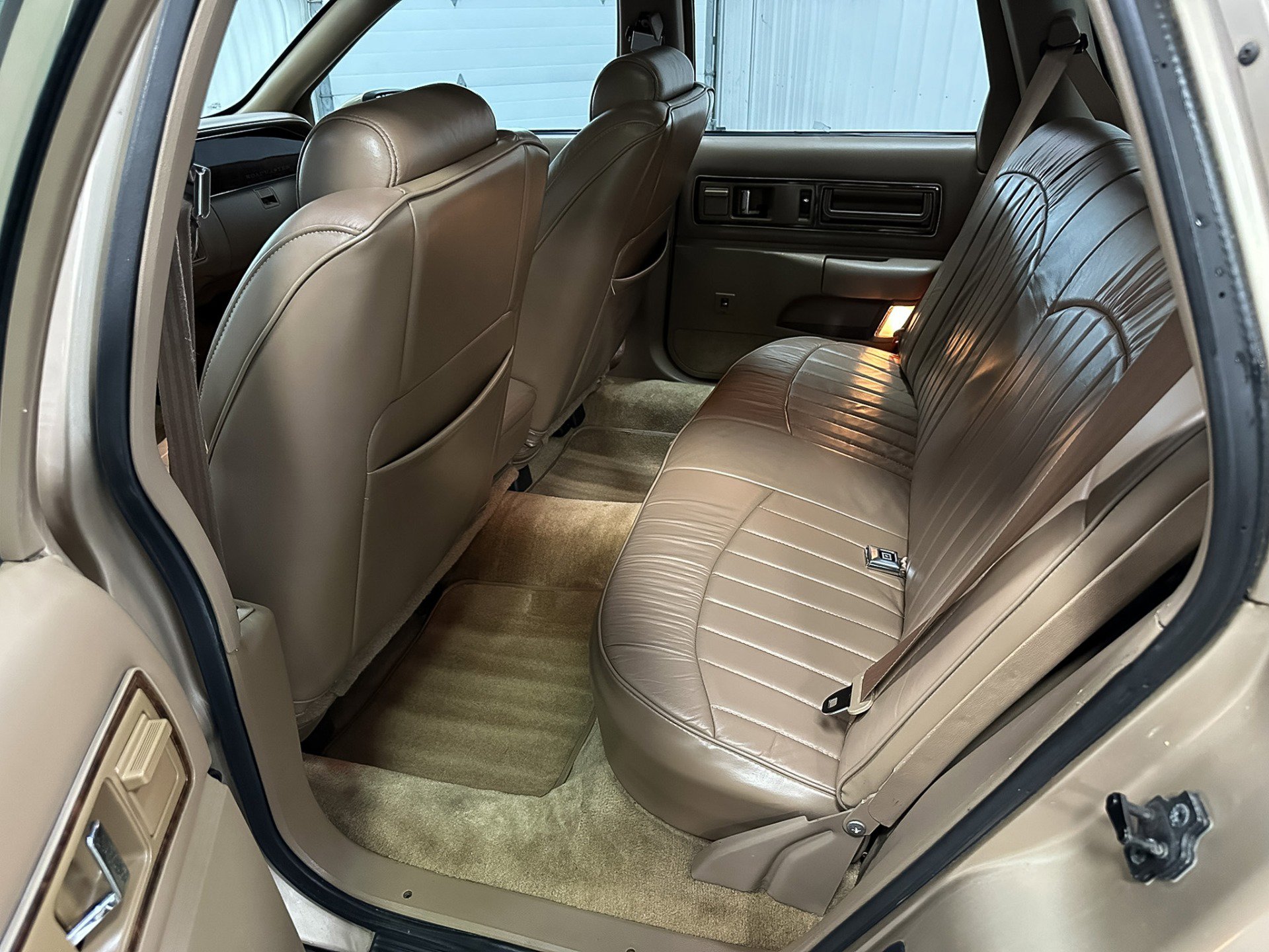 Used 1993 Buick Roadmaster Estate image 39