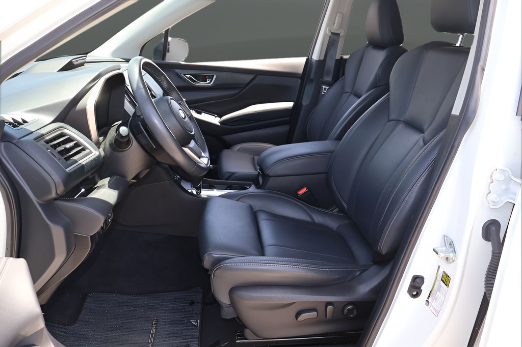 Used 2023 Subaru Ascent Limited w/ Technology Package AWD/4WD image 12