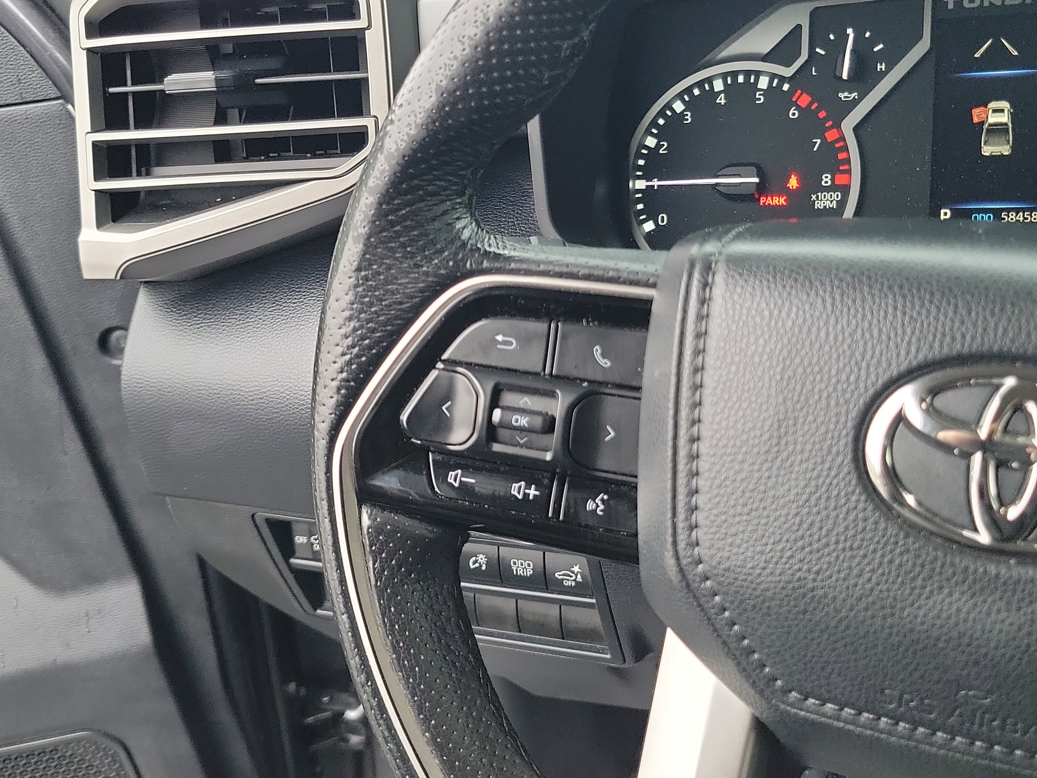 Used 2022 Toyota Tundra SR5 w/ TRD Off-Road Package image 18