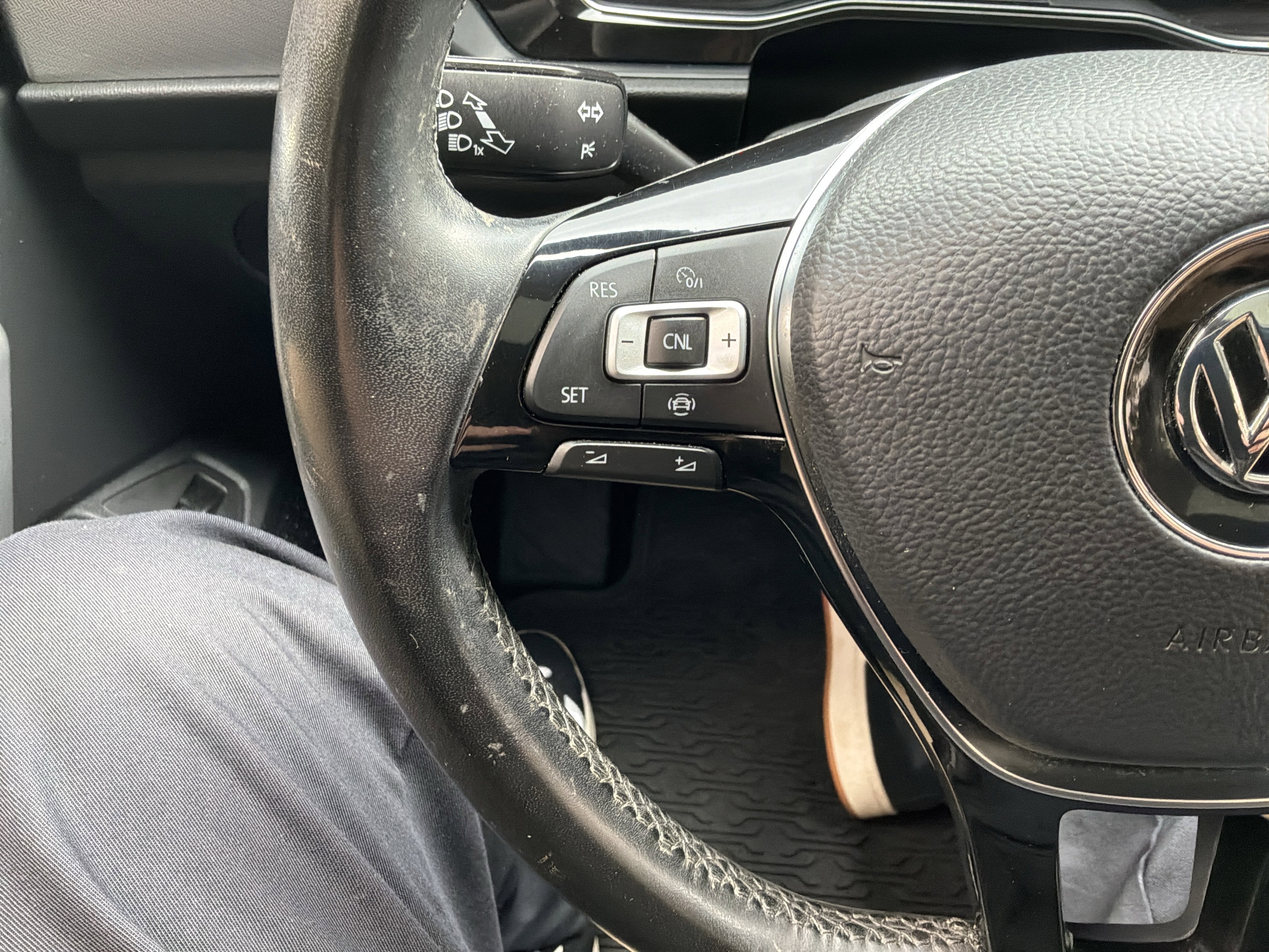 Used 2019 Volkswagen Jetta SE FWD image 19