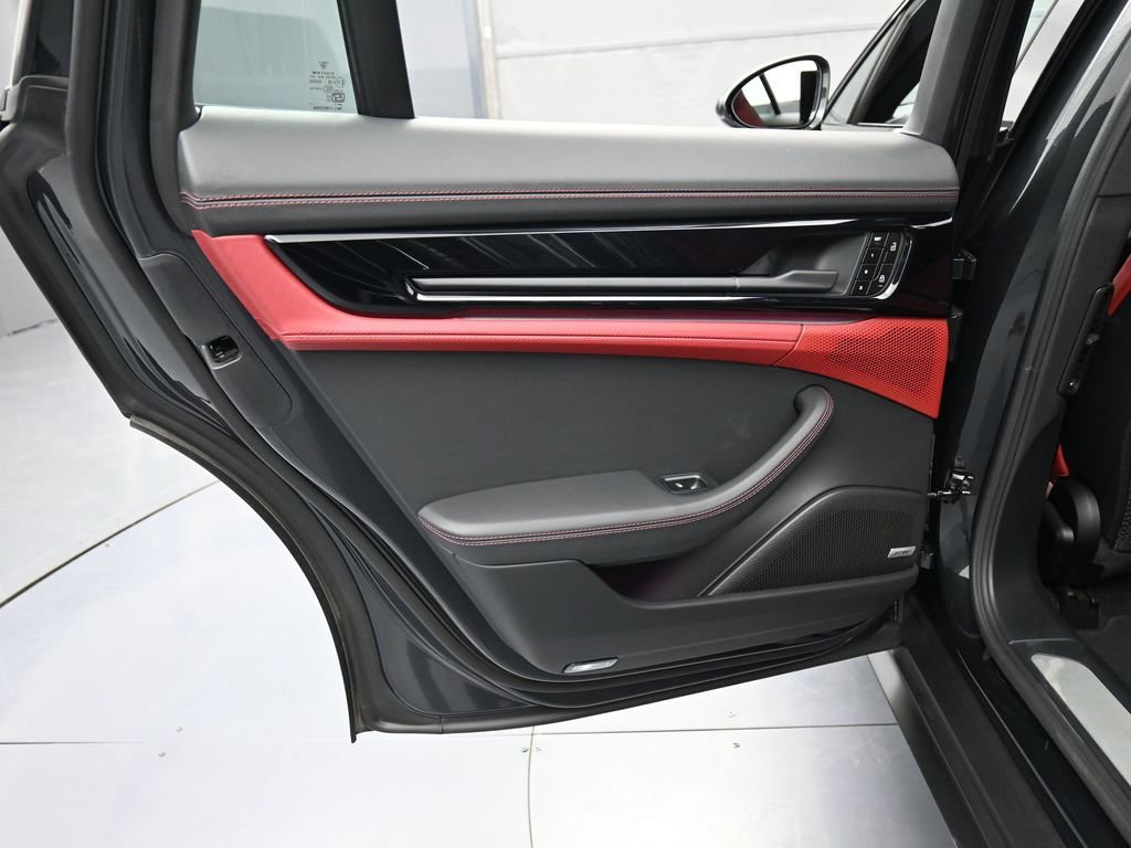 Certified 2024 Porsche Panamera 4 image 23