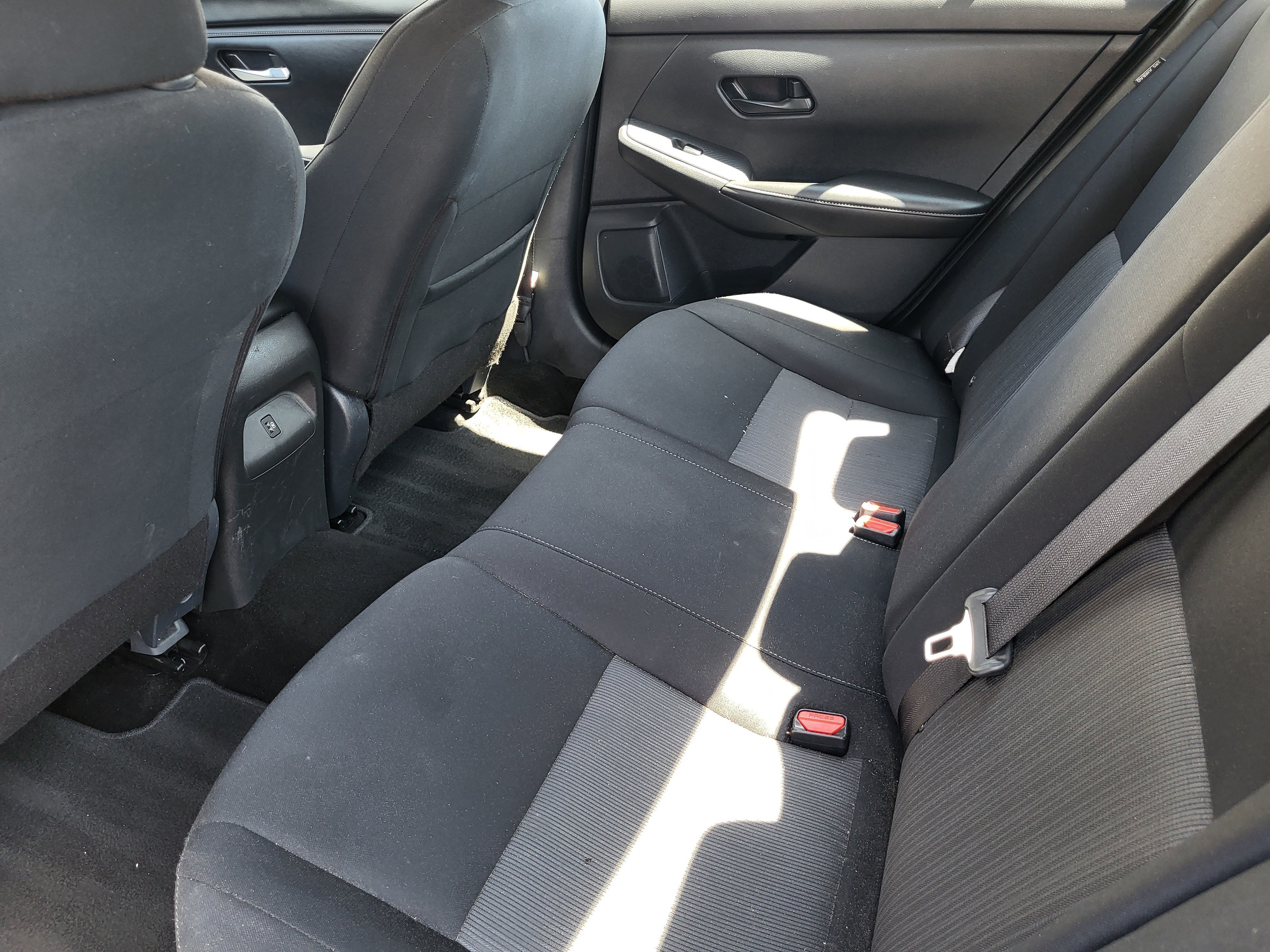 Certified 2025 Nissan Sentra SV FWD image 29