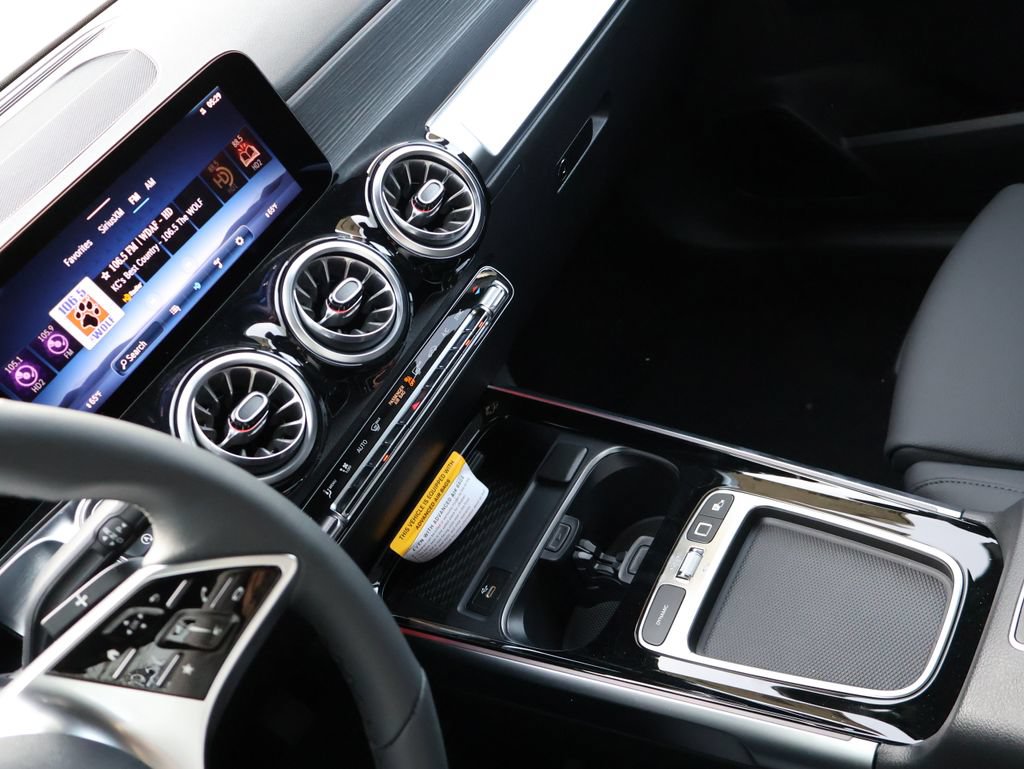 New 2026 Mercedes-Benz GLB 250 4MATIC image 21