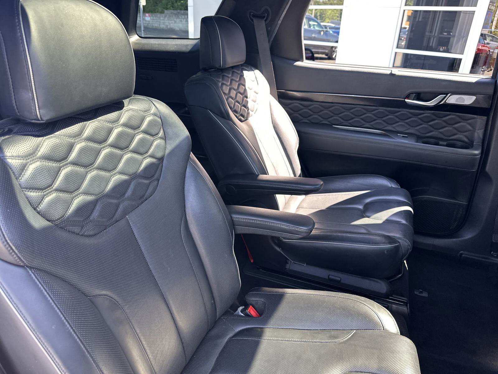 Used 2021 Hyundai Palisade Calligraphy image 34