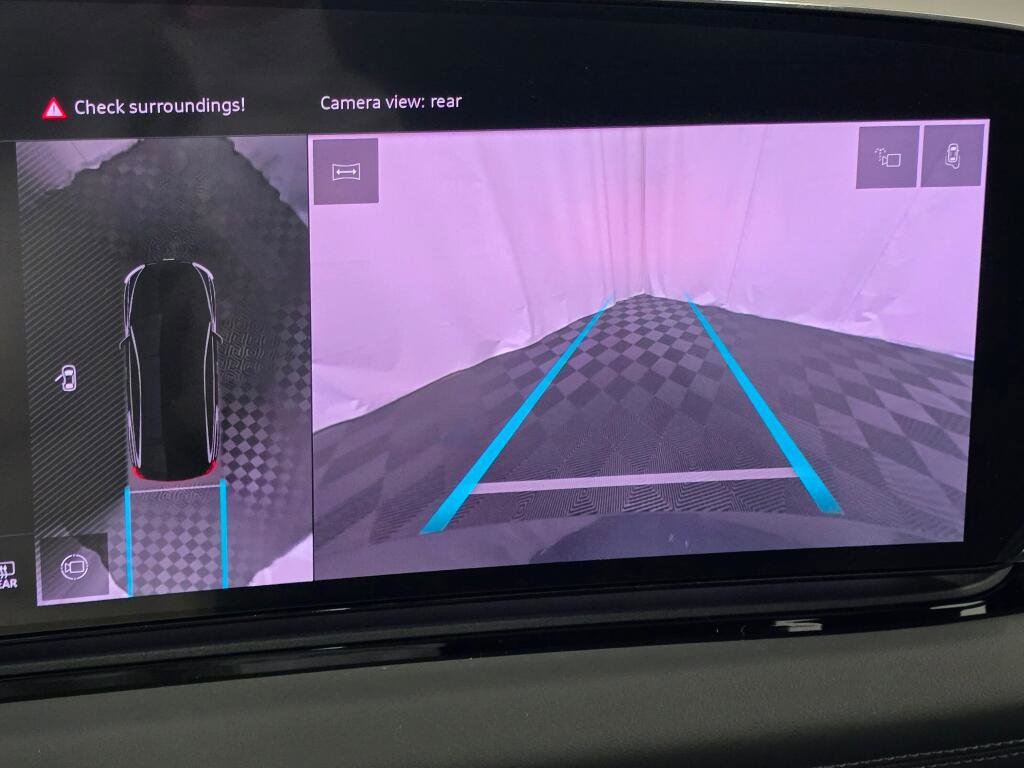 New 2025 Audi A6 e-tron Premium image 25