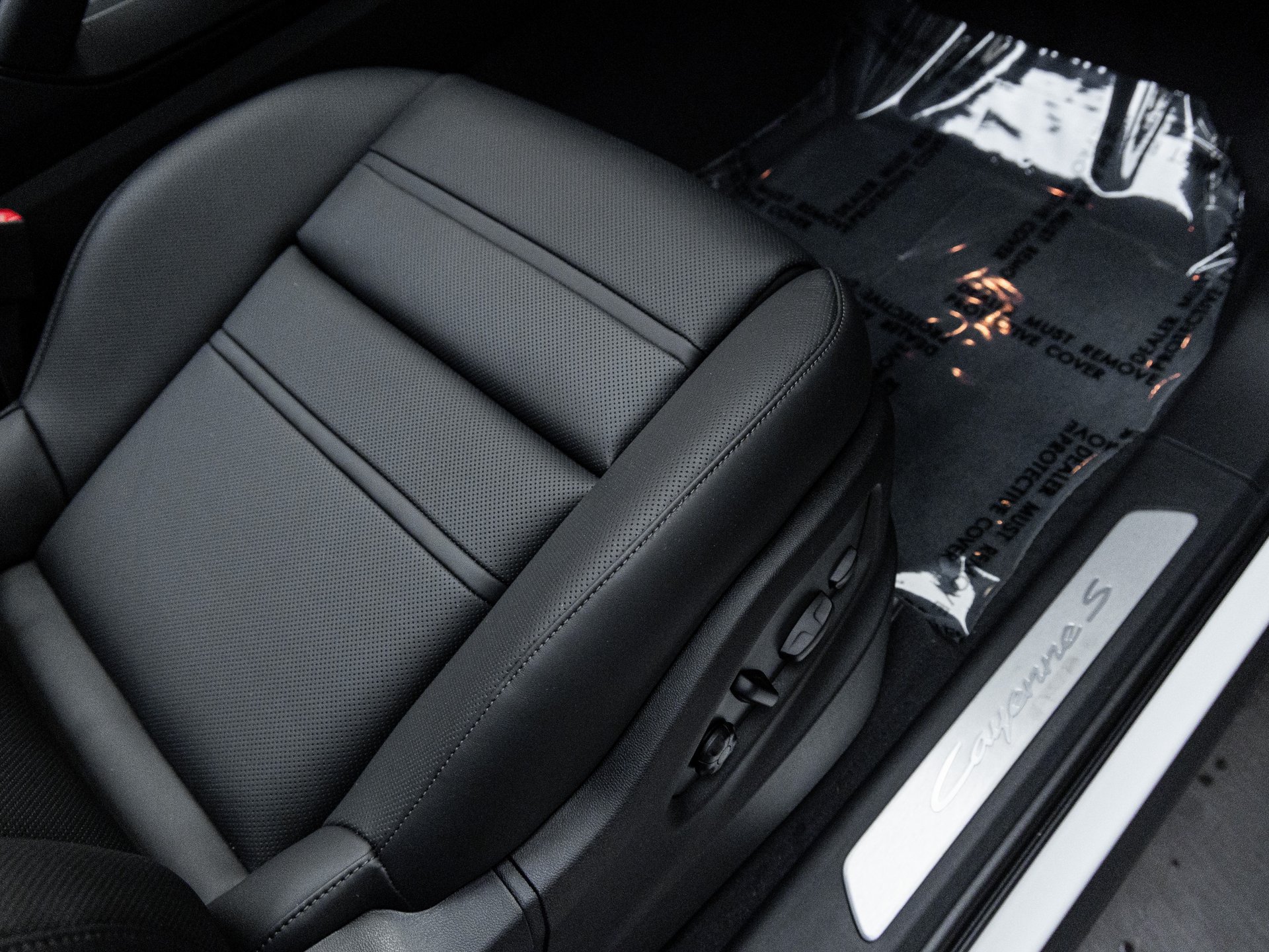 New 2026 Porsche Cayenne S AWD/4WD image 36