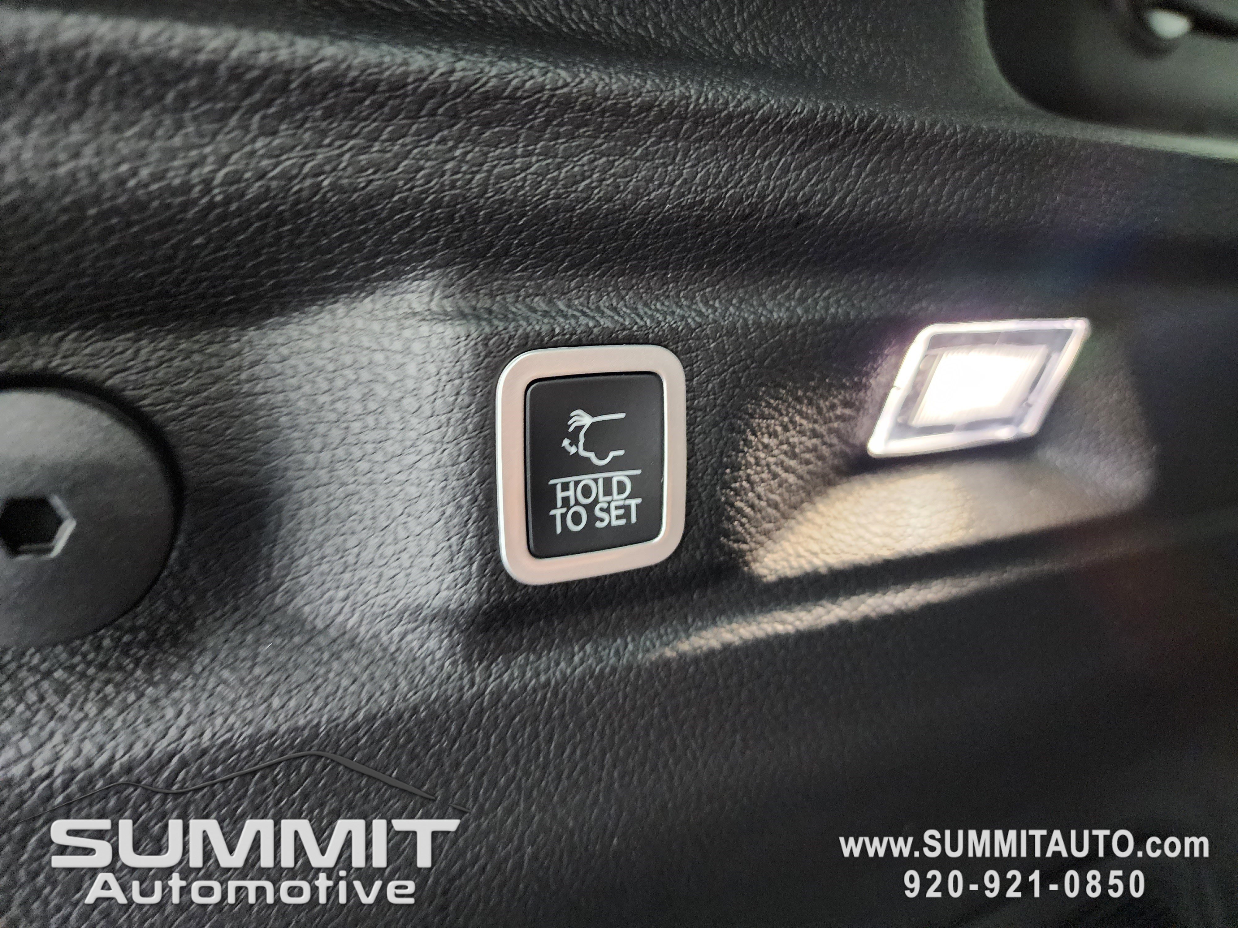 New 2025 Jeep Grand Cherokee L Limited w/ Black Appearance Package image 33