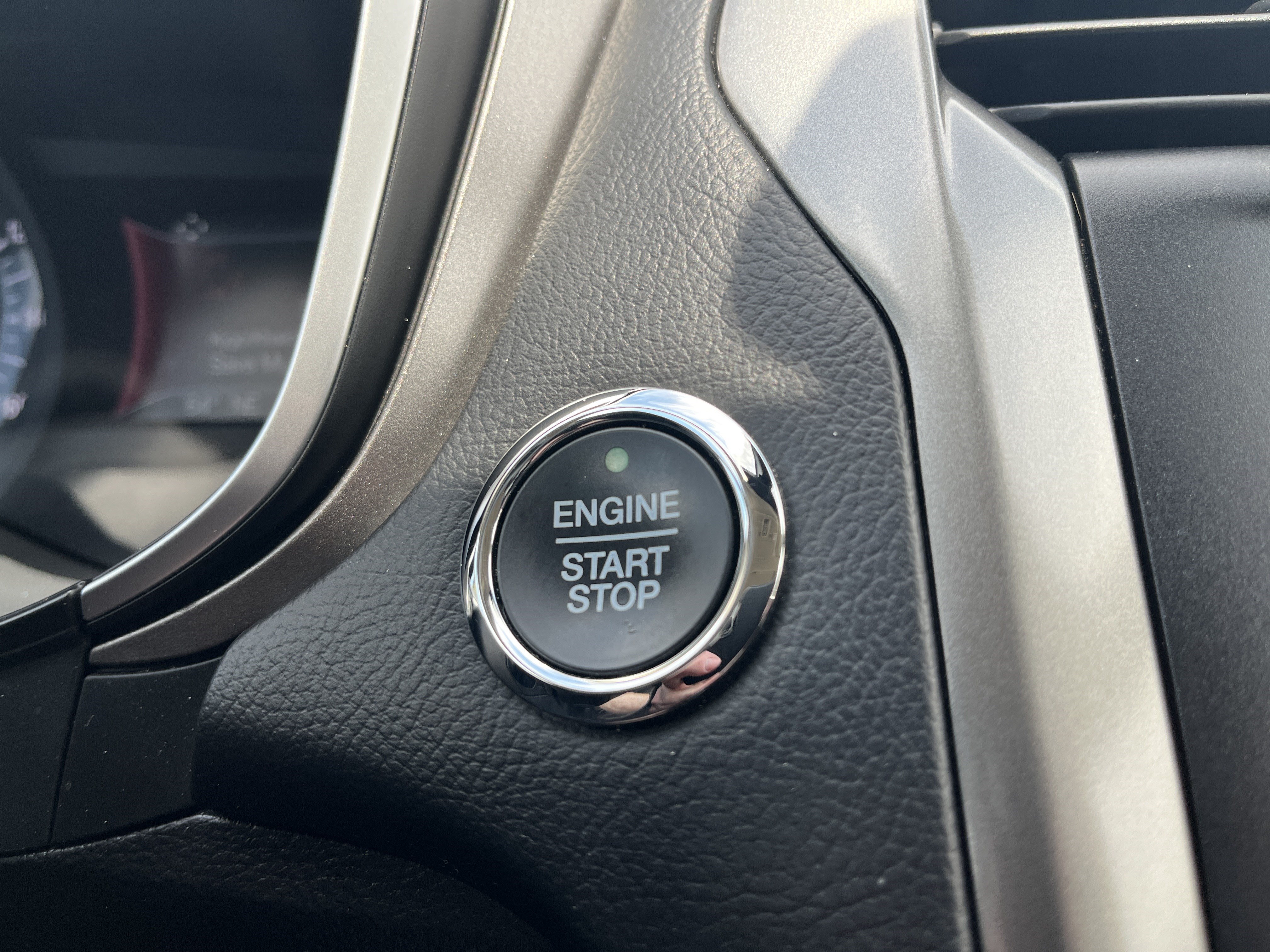 Used 2019 Ford Fusion SEL FWD image 32
