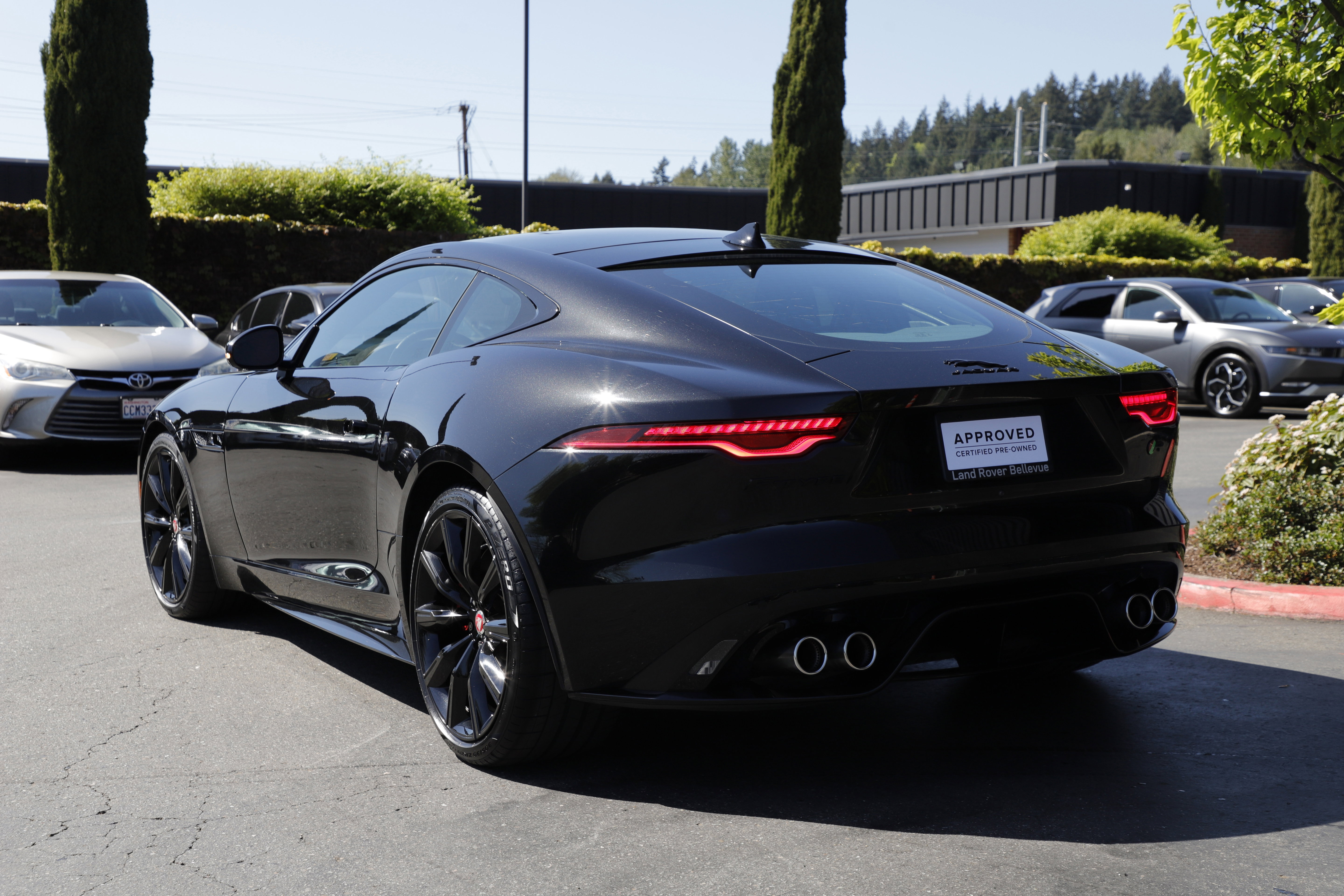 Certified 2023 Jaguar F-TYPE R AWD/4WD image 4