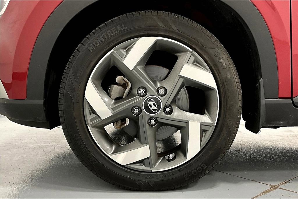 Used 2022 Hyundai Venue SEL w/ Cargo Package image 11