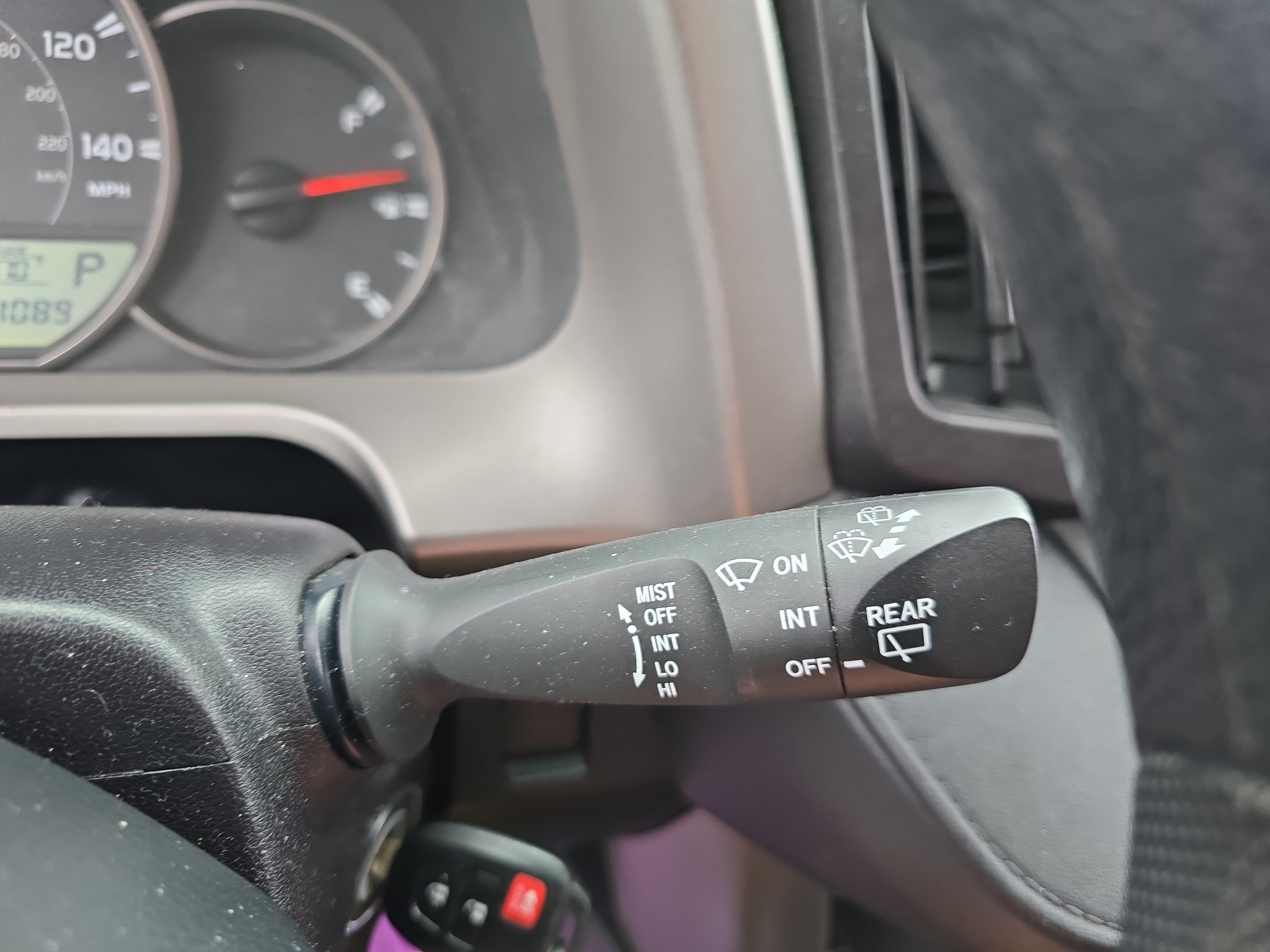 Used 2016 Toyota RAV4 LE AWD/4WD image 25