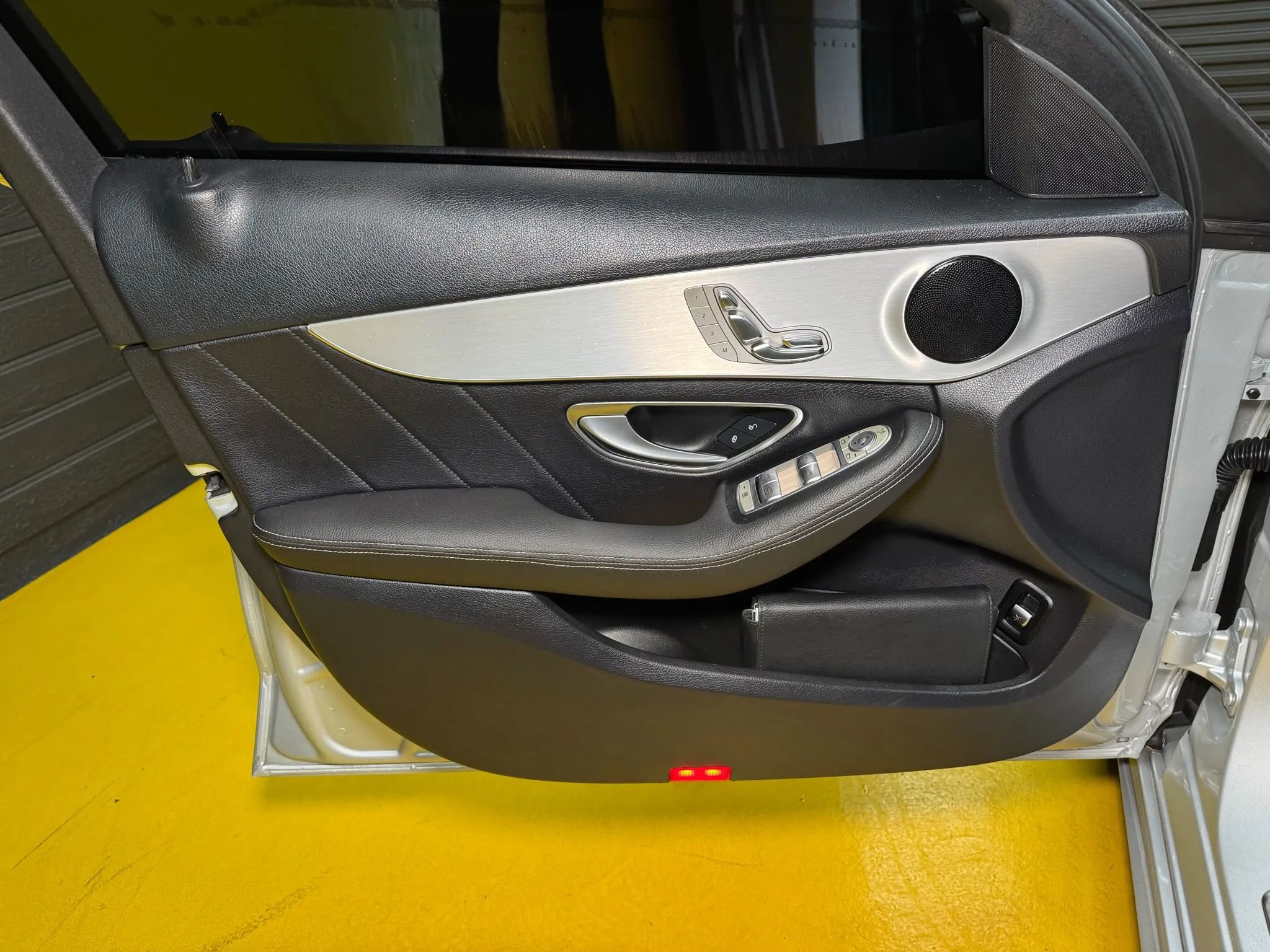 Used 2018 Mercedes-Benz C 300 Sedan image 28