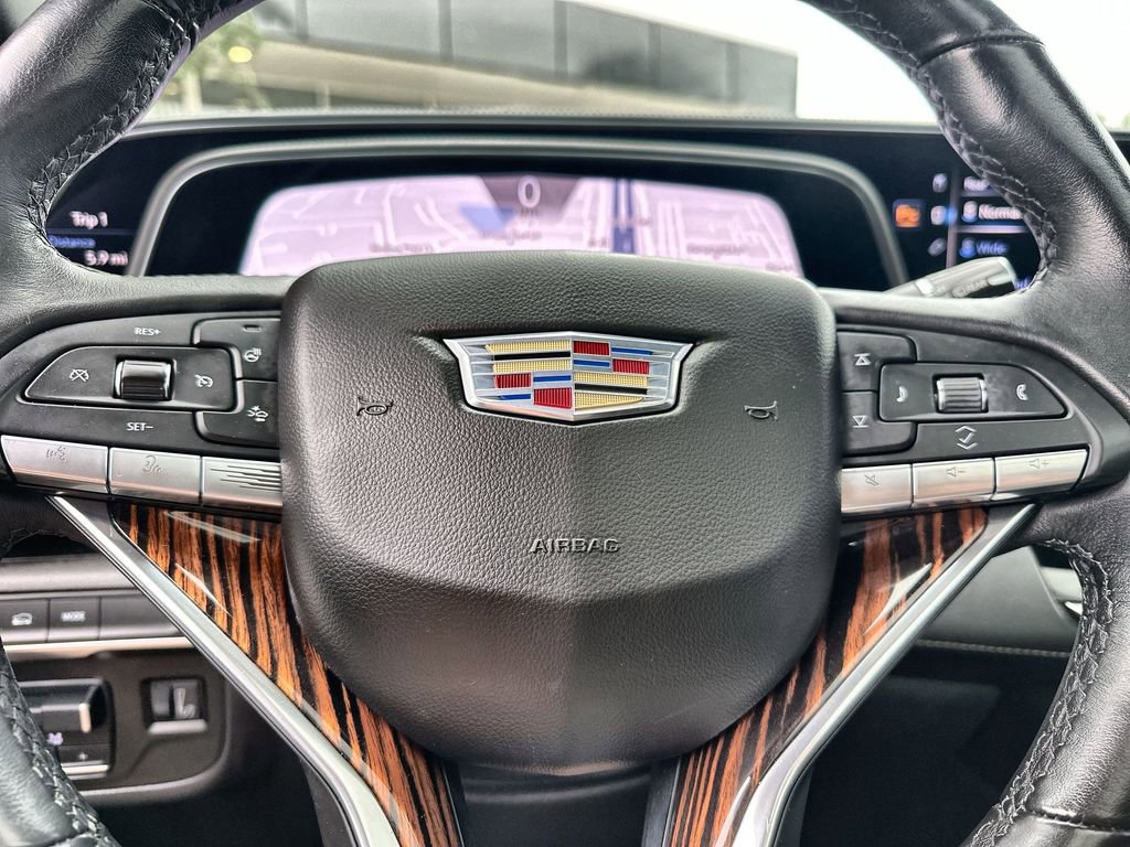 Used 2021 Cadillac Escalade ESV Premium Luxury w/ Performance Package AWD/4WD image 33