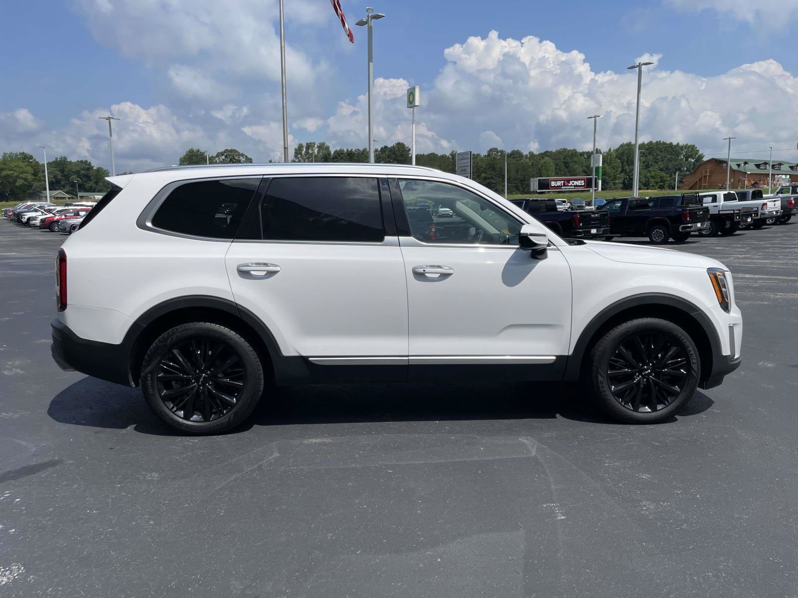 Used 2022 Kia Telluride SX FWD image 2