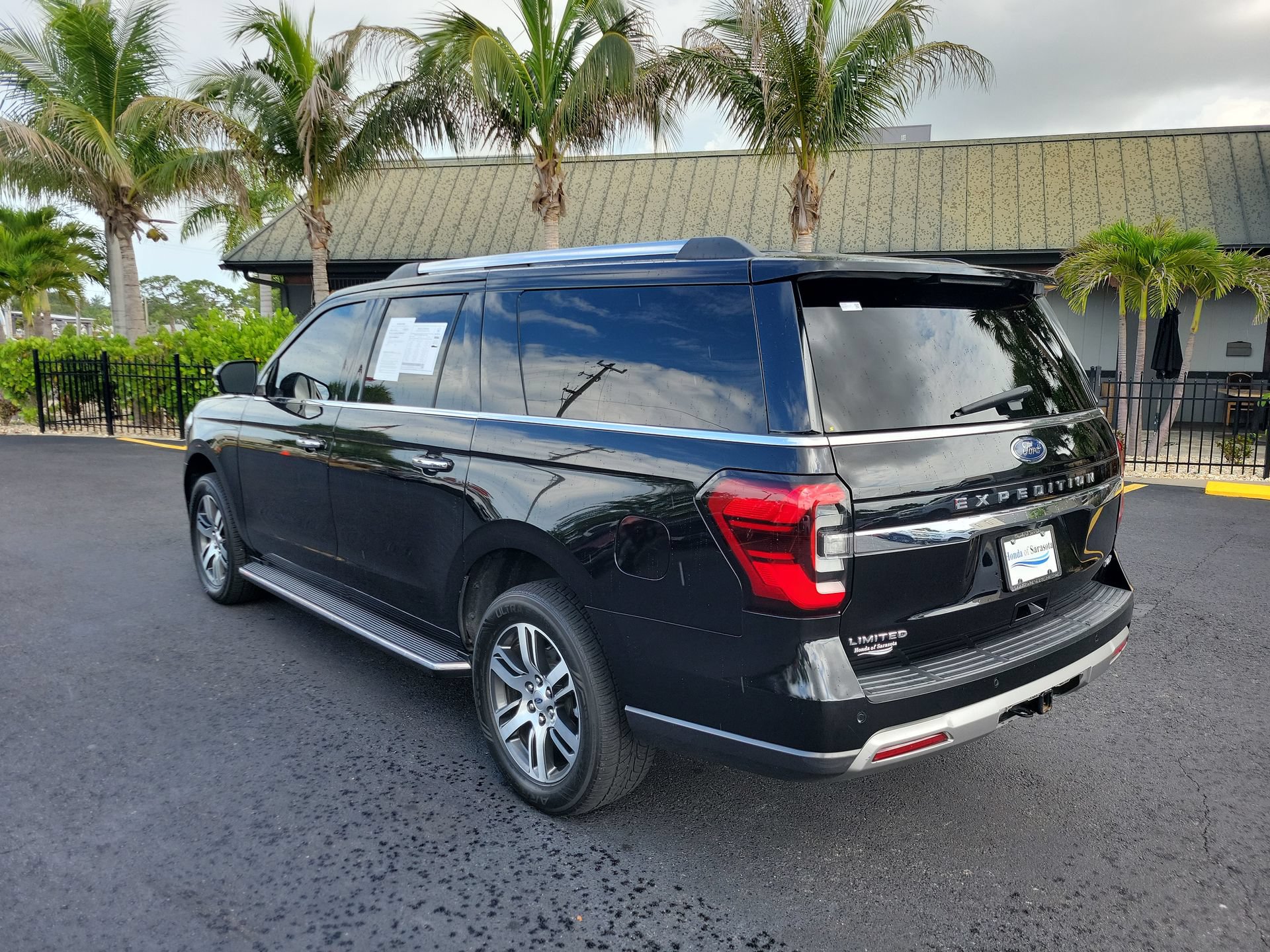 Used 2022 Ford Expedition Max Limited RWD image 8