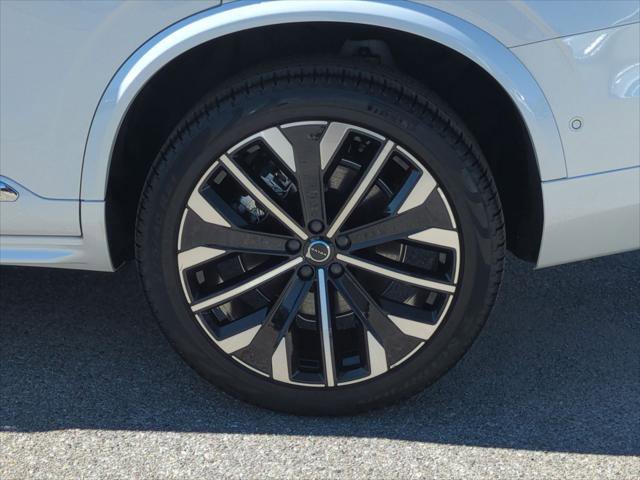 Used 2025 Volvo XC90 B6 Plus w/ Protection Package Premier image 9