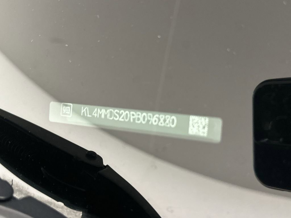 Used 2023 Buick Encore GX Select w/ Sport Touring Package FWD image 35