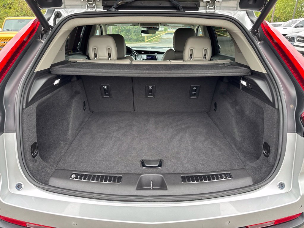 Used 2019 Cadillac XT4 Premium Luxury FWD image 27